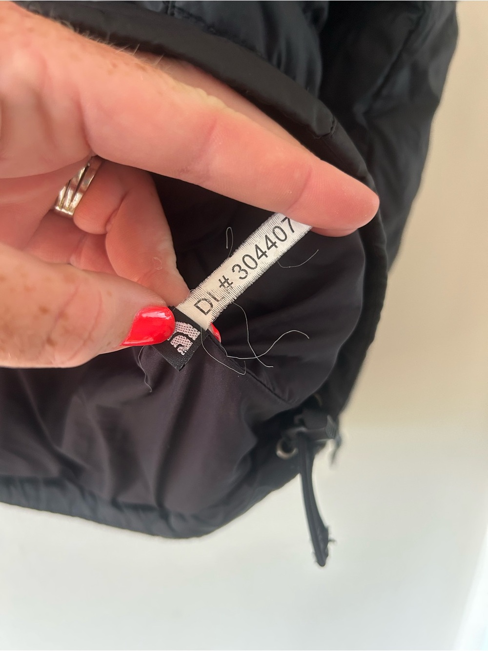 The North Face Black 550 Puffer Jacket - Picture 6 of 6